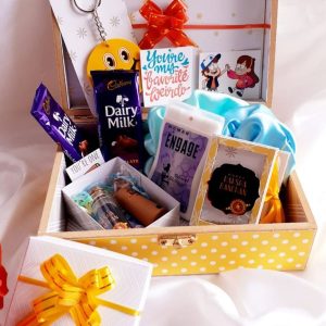 Rakhi hampper for sisters